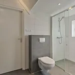 Holiday home Oude Nieuwelandseweg 33a Ijsvogel Met Jacuzzi - Not For Companies *
