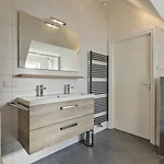 Oude Nieuwelandseweg 33a Ijsvogel Met Jacuzzi - Not For Companies Holiday home Ouddorp