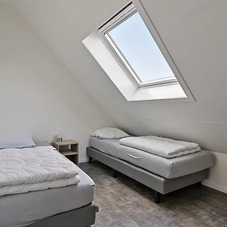 Oude Nieuwelandseweg 33a Ijsvogel Met Jacuzzi - Not For Companies Ouddorp